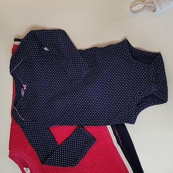 5/$30 GAP KIDS Sherpa Crewneck + CARTER'S Polka Dot Bodysuit + Tank - Picture 3 of 5